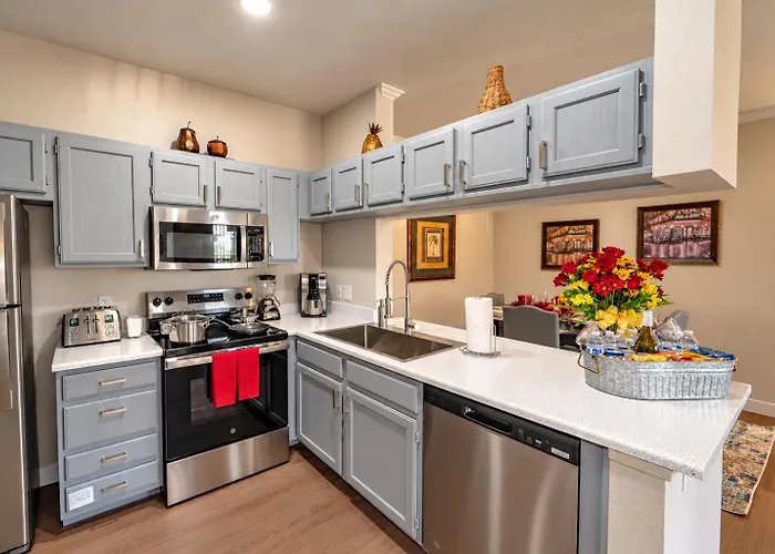 Apartment Luxury Vacation By Meridian Condoresorts *